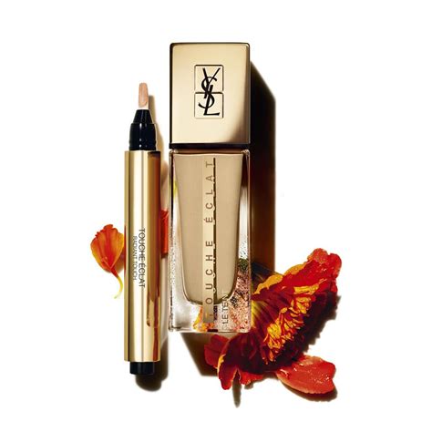 Yves Saint Laurent Touche Éclat 3 Light Peach .